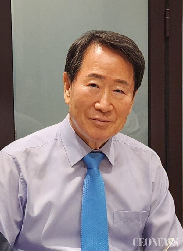 최도열 시인.  국가발전정책연구원장(행정학박사)