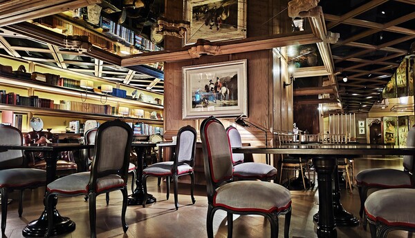 17층에 위치한 VIP 라운지 르 살롱