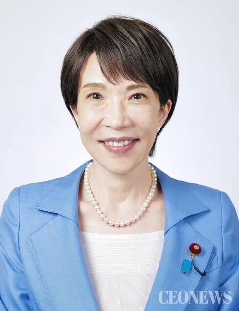 '일본 최초'의 벽을 깬 강철의 여인, 다카이치 사나에 총리 등극